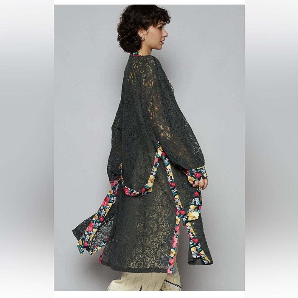 POL Charcoal Lace/Floral Belted Cardigan - Picture 3 of 5